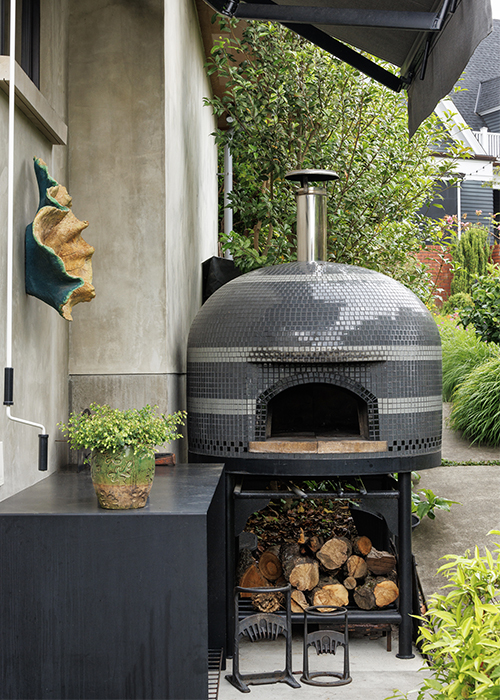 outdoor pizza kitchen